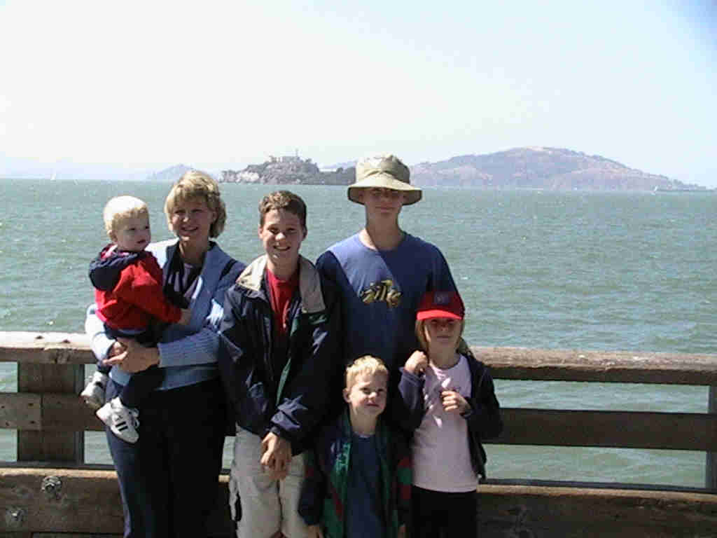 The family in San Francisco - Alcatraz in the background
